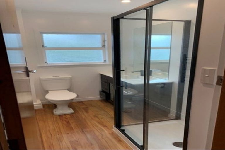 Photo of property in 1 Huia Place, Levin, 5510