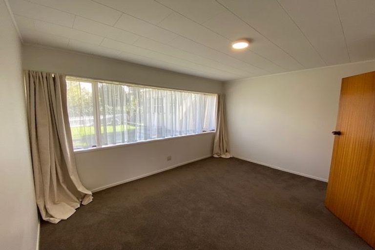 Photo of property in 2/13 Walter Street, Hauraki, Auckland, 0622