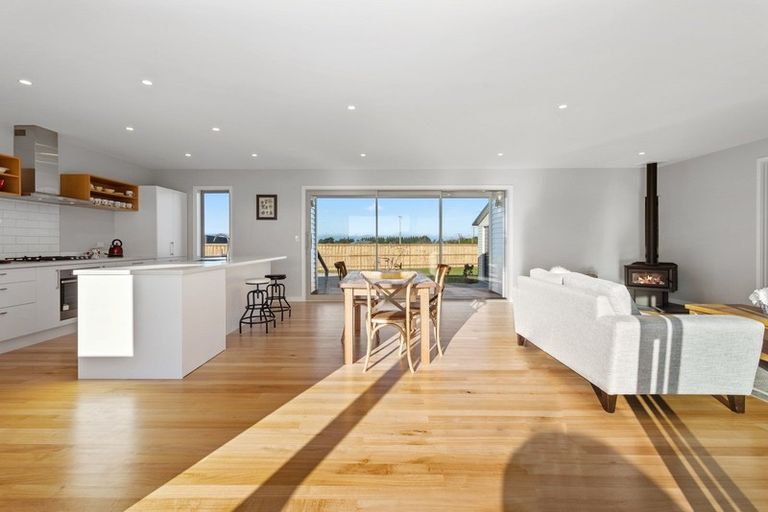 Photo of property in 2 Pukeko Way, Amberley, 7410