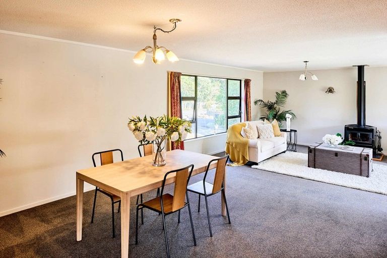 Photo of property in 38 Exploration Way, Whitby, Porirua, 5024