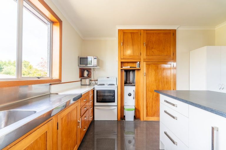 Photo of property in 35 Avenue Road, West End, Timaru, 7910