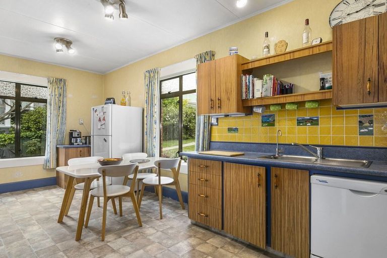 Photo of property in 93 Tomahawk Road, Andersons Bay, Dunedin, 9013