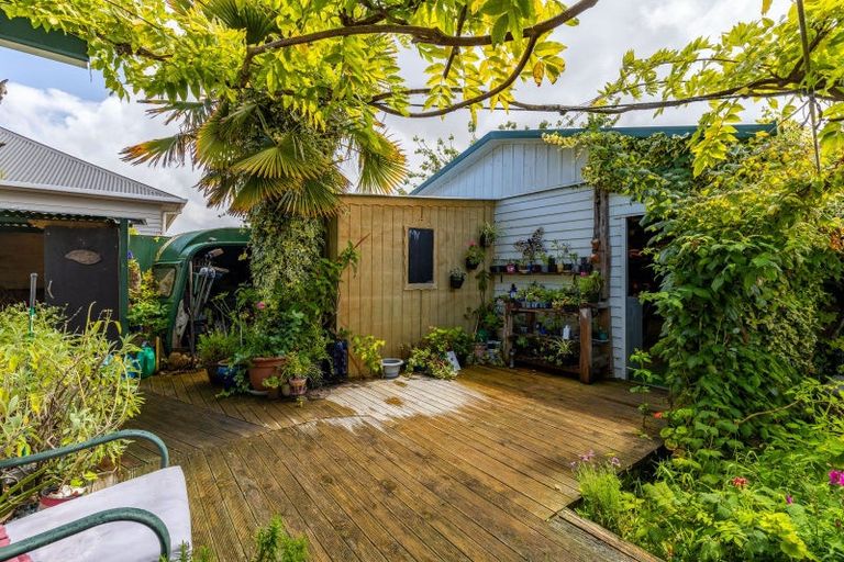 Photo of property in 32 Cuba Street, Marton, 4710