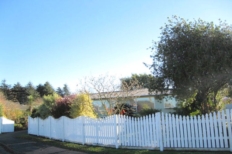 Photo of property in 20 Roswell Place, Islington, Christchurch, 8042