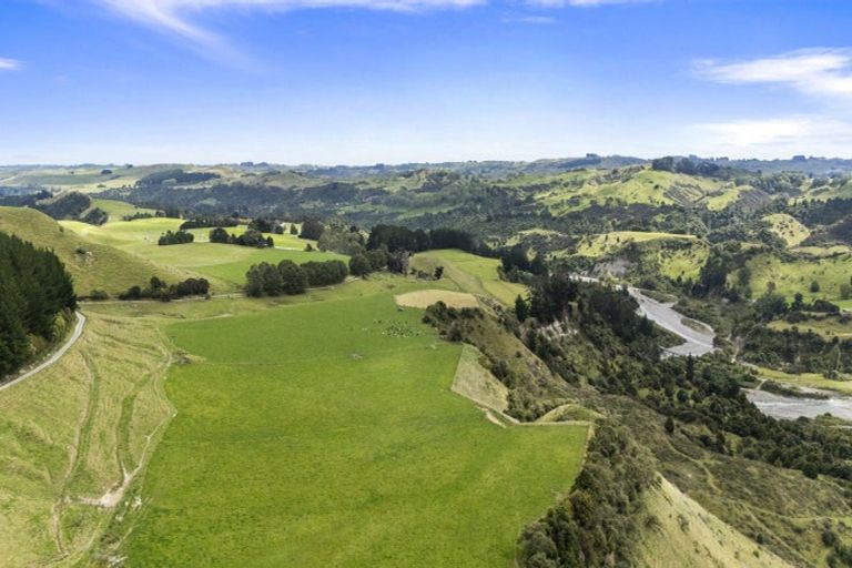 Photo of property in 1 Takapari Road, Pohangina, Ashhurst, 4884