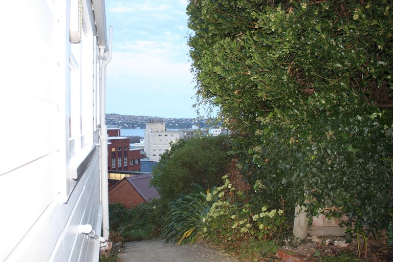 Photo of property in 5 Elm Row, Dunedin Central, Dunedin, 9016