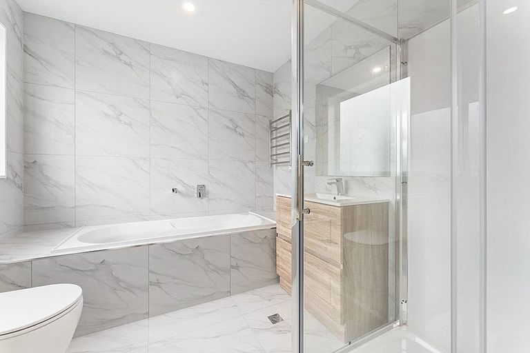 Photo of property in 8/4118a Great North Road, Glen Eden, Auckland, 0602