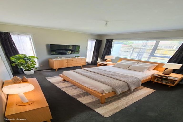 Photo of property in 14b Glengowan Place, Conifer Grove, Takanini, 2112