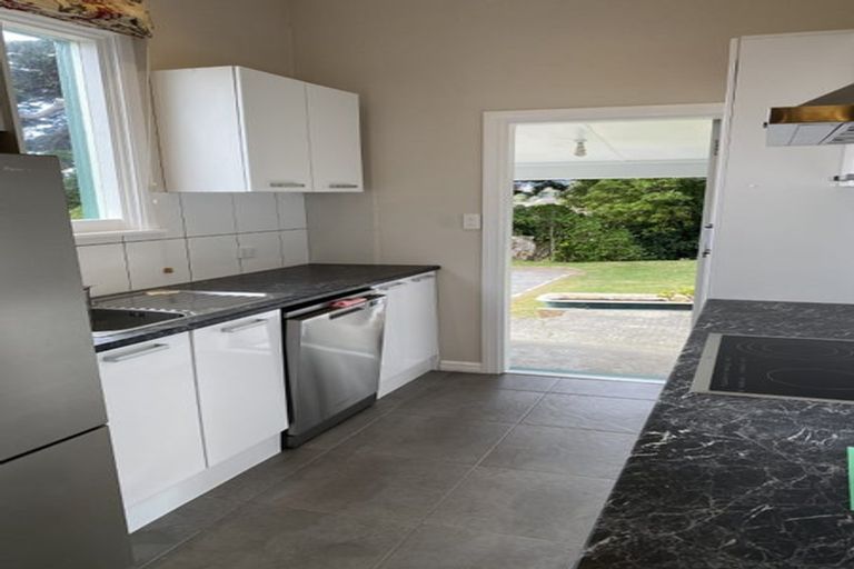 Photo of property in 33 Awatea Street, Ranui, Porirua, 5024