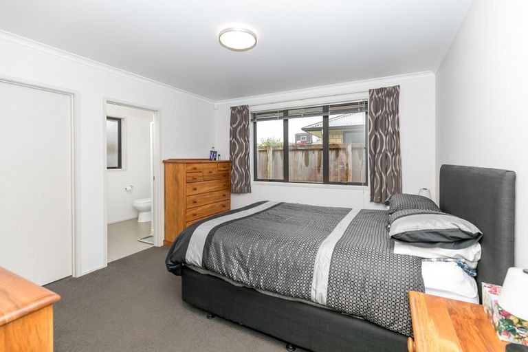 Photo of property in 8 Max Landing, Grandview Heights, Hamilton, 3200