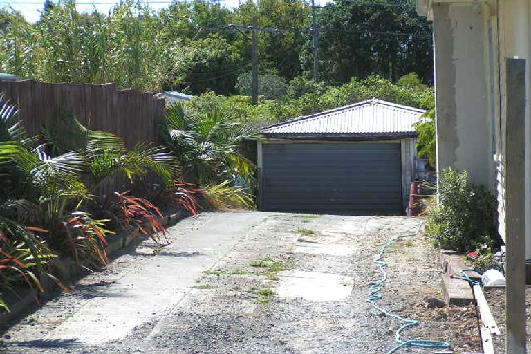 Photo of property in 17 Church Street, Northcote Point, Auckland, 0627