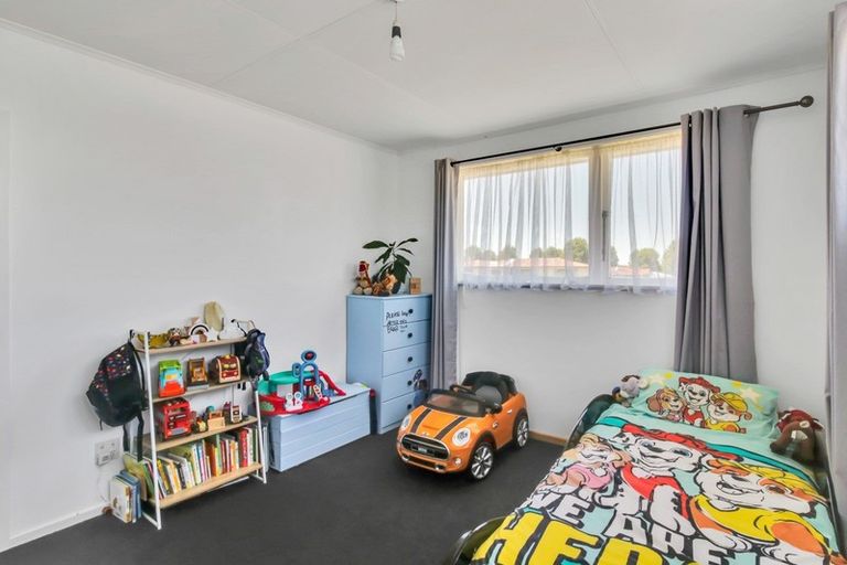 Photo of property in 5 Purnell Place, Marton, 4710