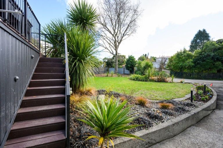 Photo of property in 12 Kent Crescent, Awapuni, Palmerston North, 4412