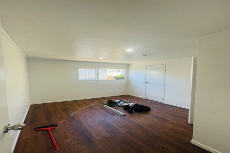 Photo of property in 1/54 Lynwood Road, New Lynn, Auckland, 0600