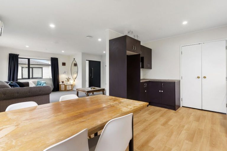 Photo of property in 39 Garton Drive, Massey, Auckland, 0614