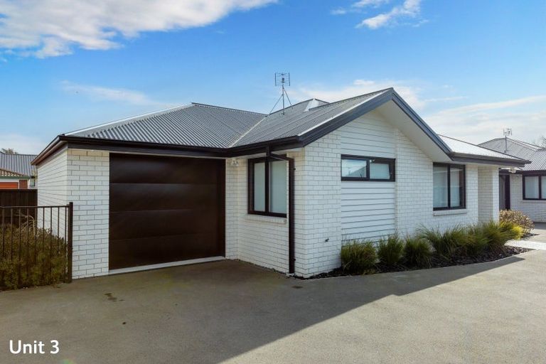 Photo of property in 2/43 Hoani Street, Papanui, Christchurch, 8053