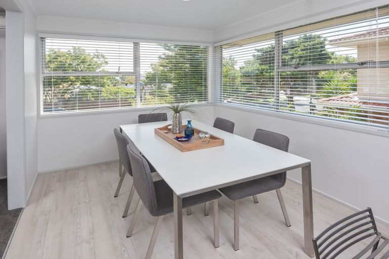 Photo of property in 6 Yeoman Place, Howick, Auckland, 2014