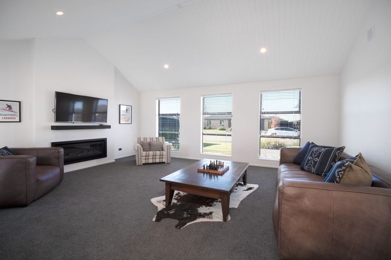 Photo of property in 68 Bradwell Crescent, Halswell, Christchurch, 8025