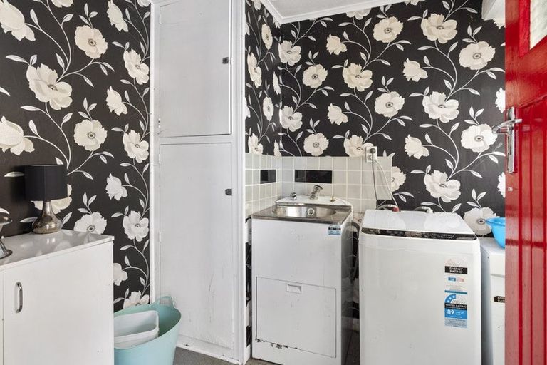 Photo of property in 11 Cambridge Street, Patea, 4520