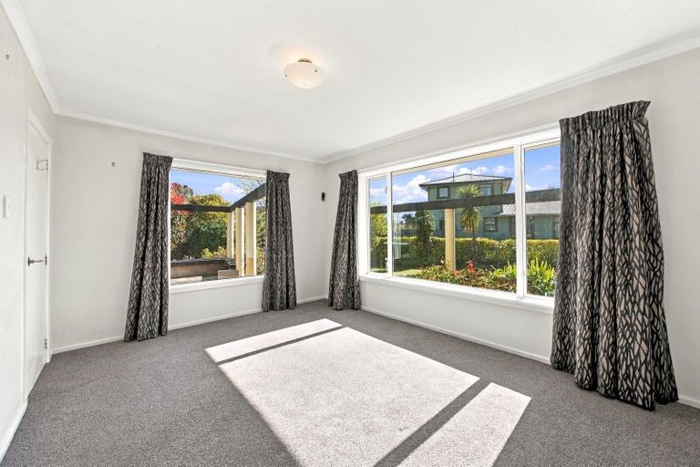 Photo of property in 19 Kinnaird Place, Hillmorton, Christchurch, 8025