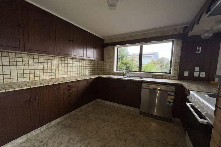 Photo of property in 7 Marama Street, Castor Bay, Auckland, 0620