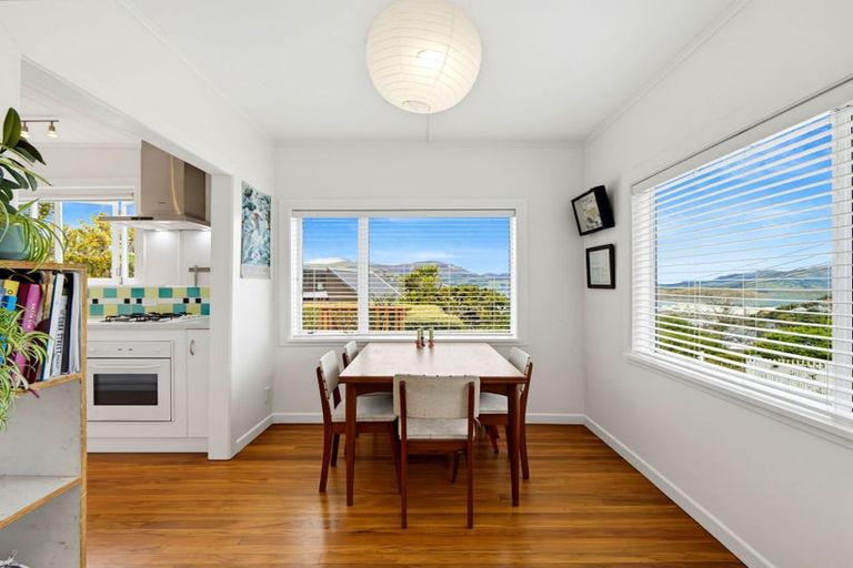 Photo of property in 10 Cornwall Road, Lyttelton, 8082
