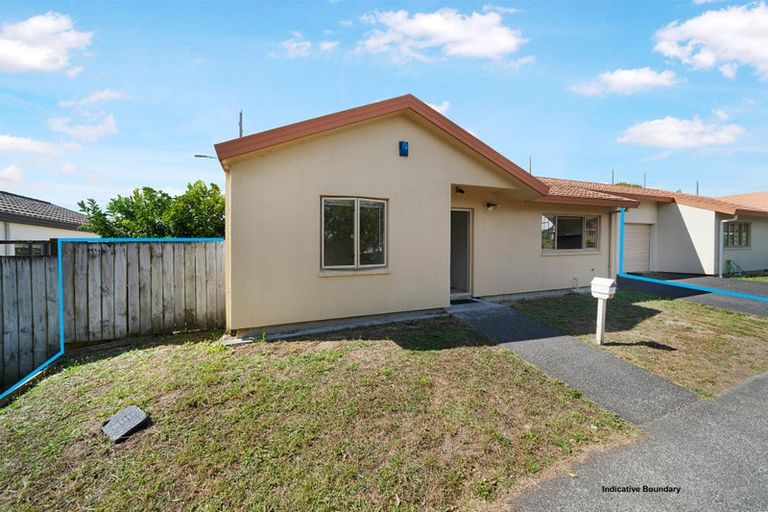 Photo of property in 5/17 Neta Grove, Henderson, Auckland, 0612