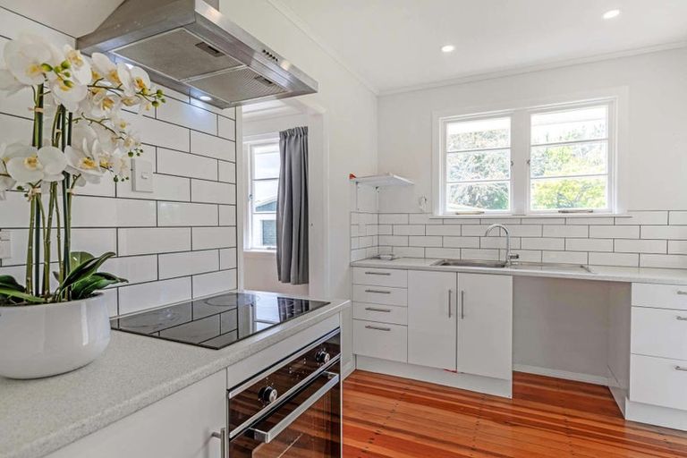 Photo of property in 9 Hewitts Road, Linton, Palmerston North, 4472