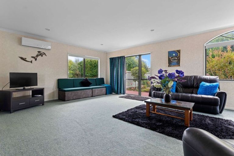 Photo of property in 72 Dalton Drive, Papamoa Beach, Papamoa, 3118