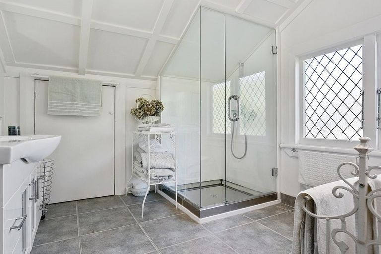 Photo of property in 92 Hall Street, Cambridge, 3434