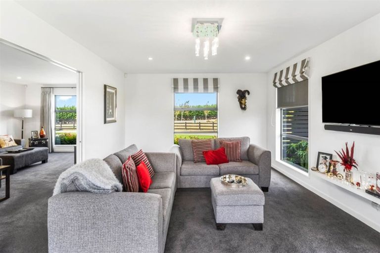 Photo of property in 11 Goldrush Lane, Rolleston, 7614