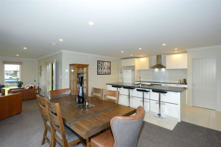 Photo of property in 2 Binyon Place, Rolleston, 7614