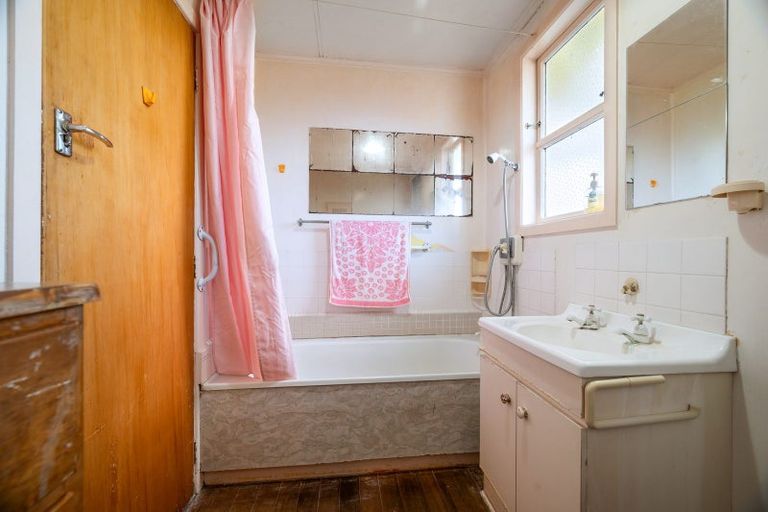 Photo of property in 9 Martin Street, Utuhina, Rotorua, 3015