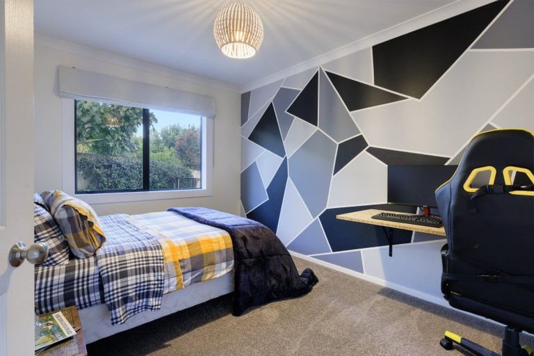 Photo of property in 19 Revell Drive, Ohauiti, Tauranga, 3112