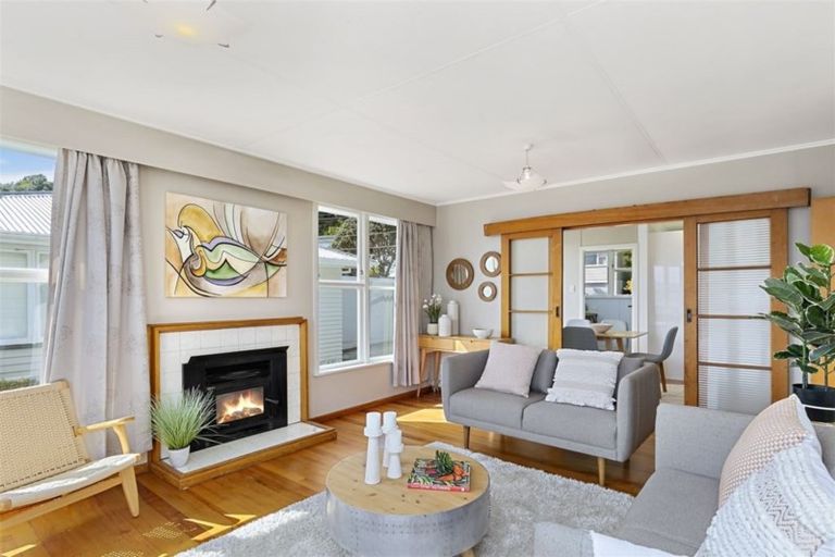 Photo of property in 18 Ahuriri Street, Strathmore Park, Wellington, 6022