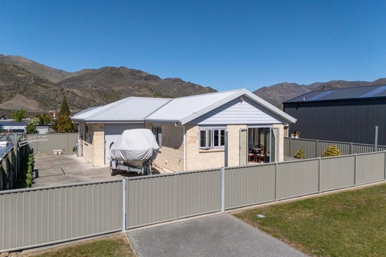 Photo of property in 4 Down Street, Cromwell, 9310