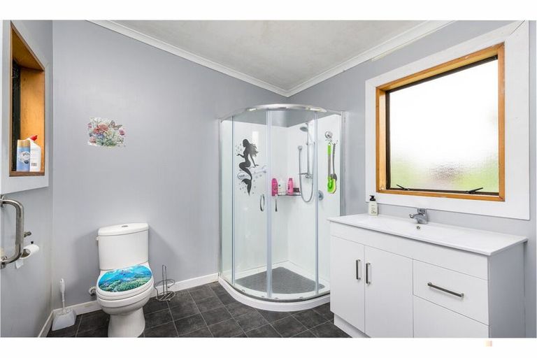 Photo of property in 12 James Street, Waimate, 7980