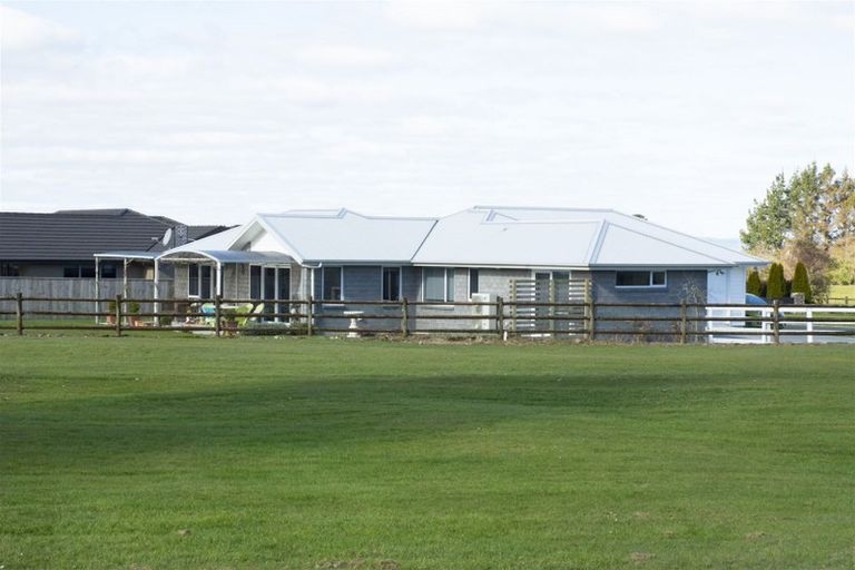 Photo of property in 2 Mercade Close, Stratford, 4332