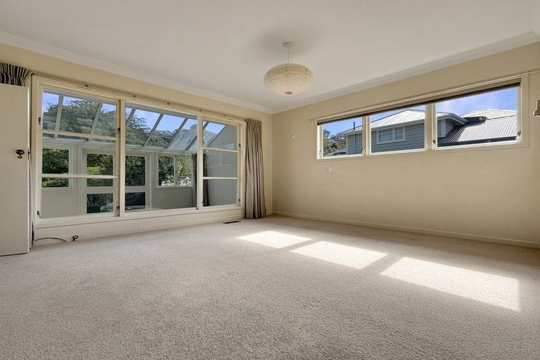 Photo of property in 42a Friend Street, Karori, Wellington, 6012
