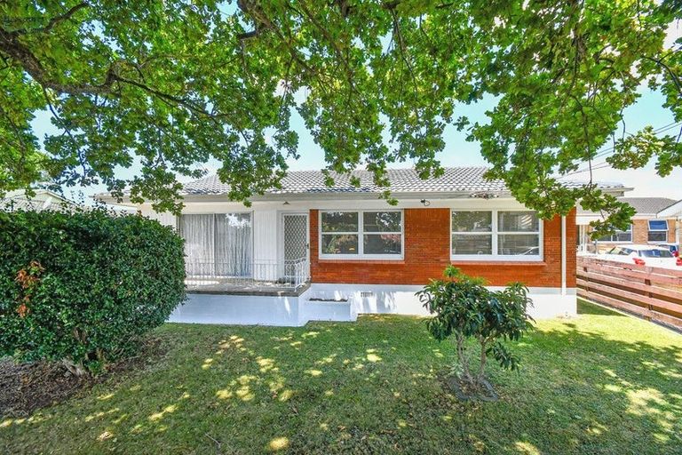 Photo of property in 1/2 Lupton Road, Manurewa, Auckland, 2102