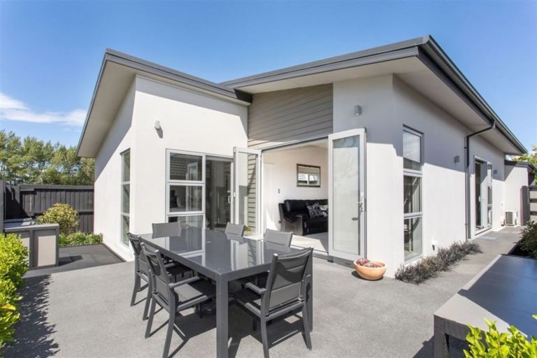 Photo of property in 27 Famille Close, Yaldhurst, Christchurch, 8042