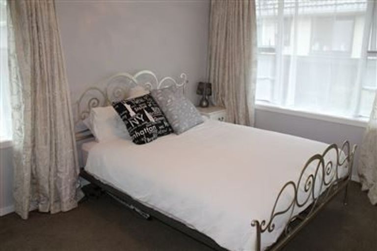 Photo of property in 3 Fairmile Place, Russley, Christchurch, 8042