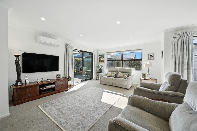 Photo of property in 9 Tutton (pvt) Mews, Rangiora, 7400