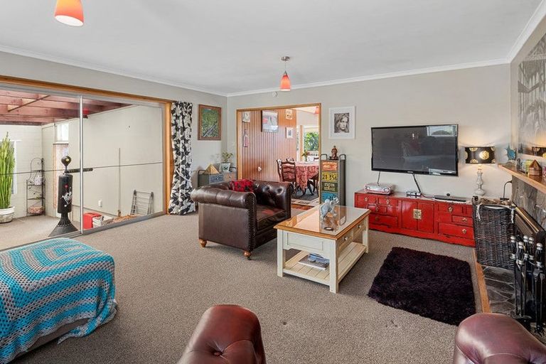 Photo of property in 65 Gorge Road, Maungaturoto, 0520