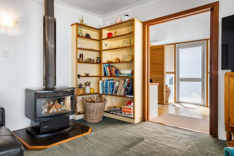 Photo of property in 112 Tangaroa Road, Whangamata, 3620