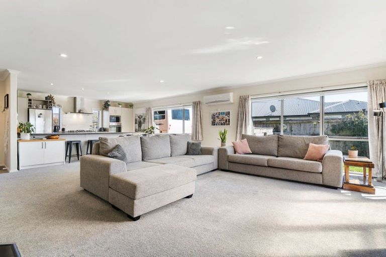 Photo of property in 3 Tararua Crescent, Carterton, 5713