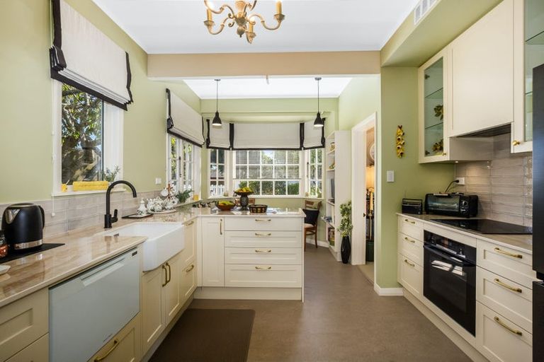 Photo of property in 425 Muritai Road, Eastbourne, Lower Hutt, 5013