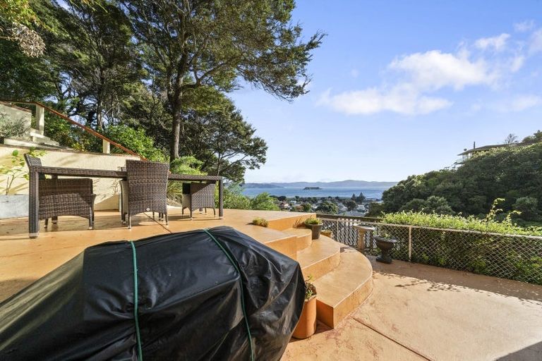 Photo of property in 28 Kowhai Street, Eastbourne, Lower Hutt, 5013