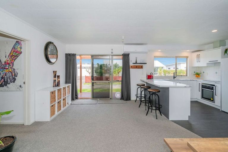 Photo of property in 12 Pipi Dune, Whitianga, 3510