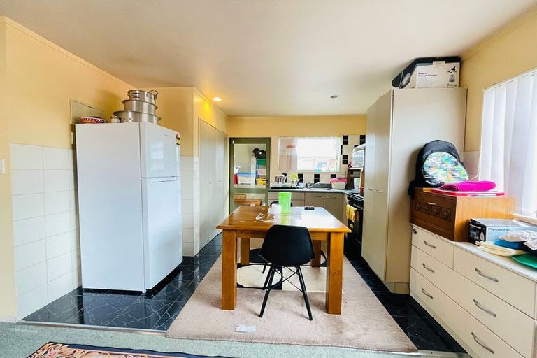 Photo of property in 59 Kenderdine Road, Papatoetoe, Auckland, 2025